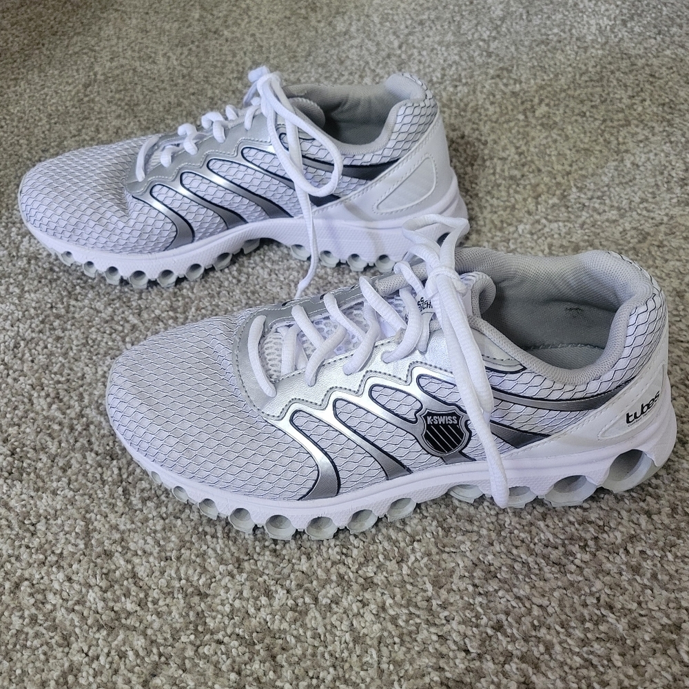 K-Swiss Tubes White and Black Athletic Shoes